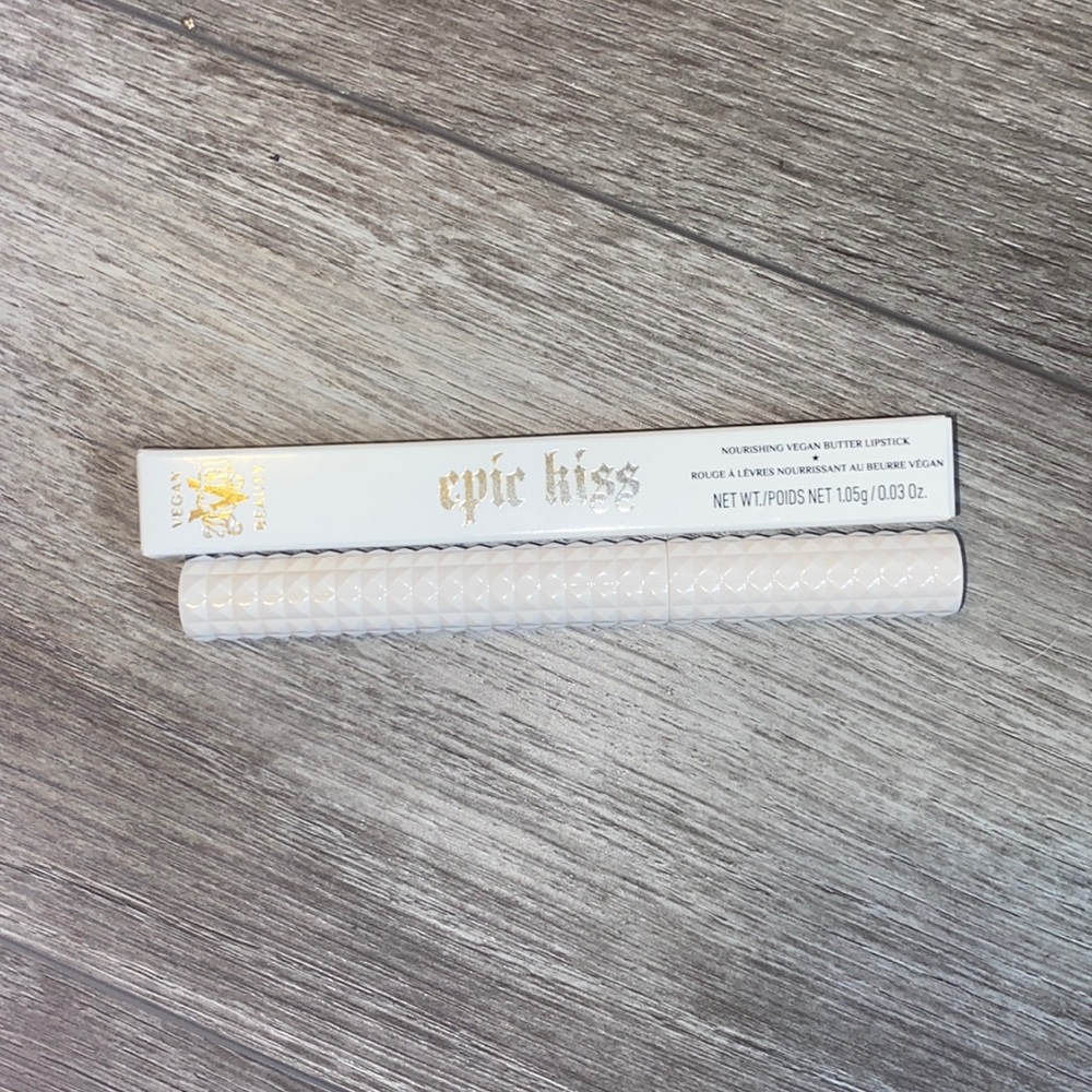 KVD Epic Kiss Lipstick in the shade “The Female Gaze”